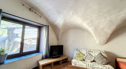 Apartment 6 rooms of 104 m² in Vars (05560)
