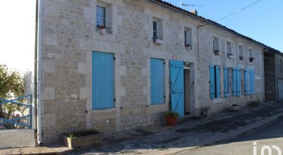 House 10 rooms of 213 m² in Sainte-Gemme (17250)