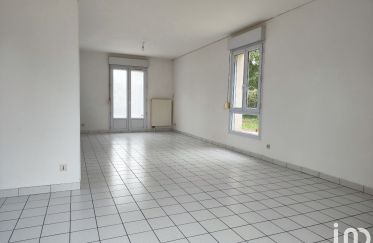 House 4 rooms of 102 m² in Soudron (51320)