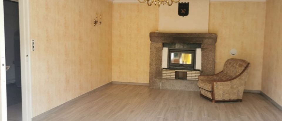 House 8 rooms of 160 m² in Plussulien (22320)