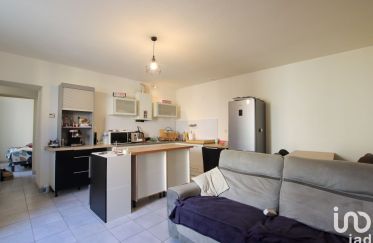 Appartement 2 pièces de 48 m² à Milhaud (30540)