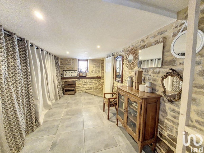 House 6 rooms of 178 m² in Val d'Epy (39160)