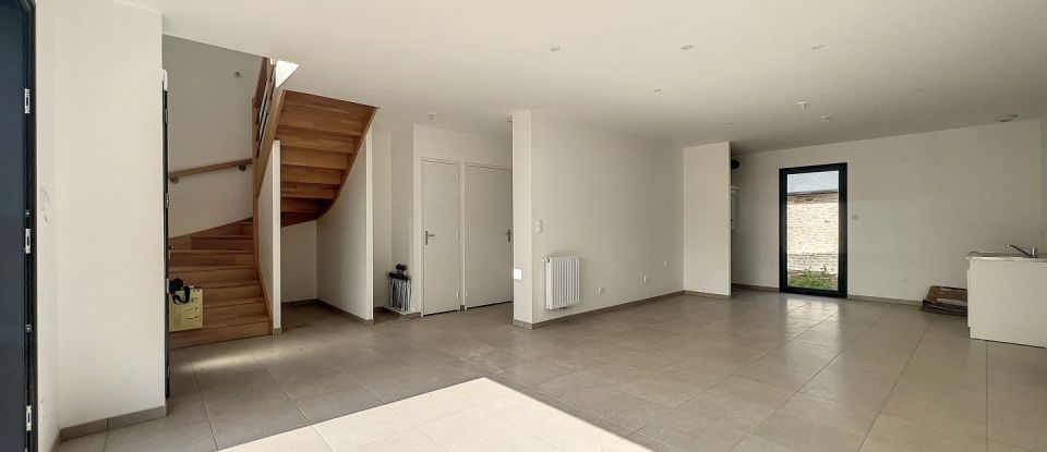 Maison 5 pièces de 115 m² à Soliers (14540)