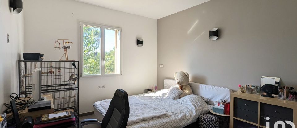 Maison 7 pièces de 180 m² à Castillon-du-Gard (30210)