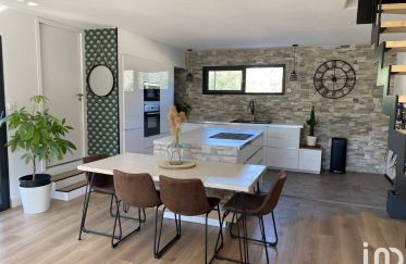 Maison 4 pièces de 87 m² à Aigues-Vives (30670)