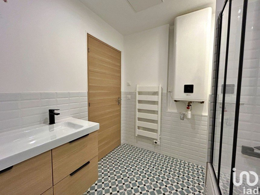 Apartment 3 rooms of 59 m² in - (59000)