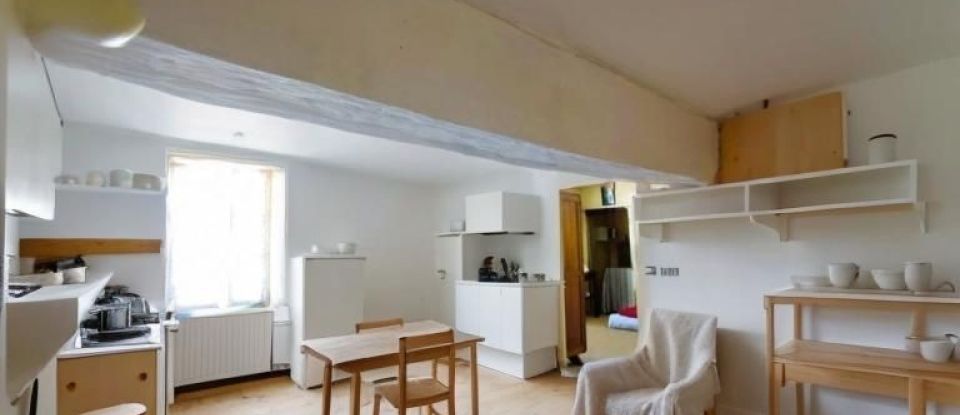 House 10 rooms of 148 m² in Saint-Pierre-le-Moûtier (58240)
