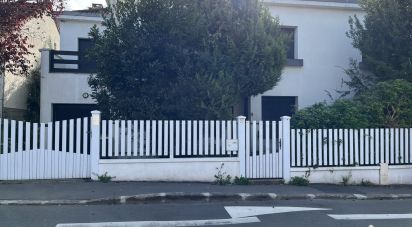 House 5 rooms of 200 m² in Fresnes (94260)