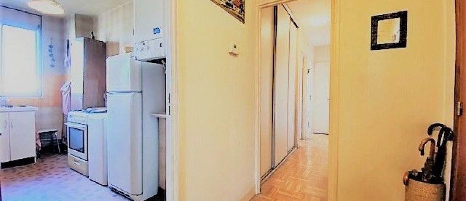 Apartment 3 rooms of 74 m² in Bois-Colombes (92270)