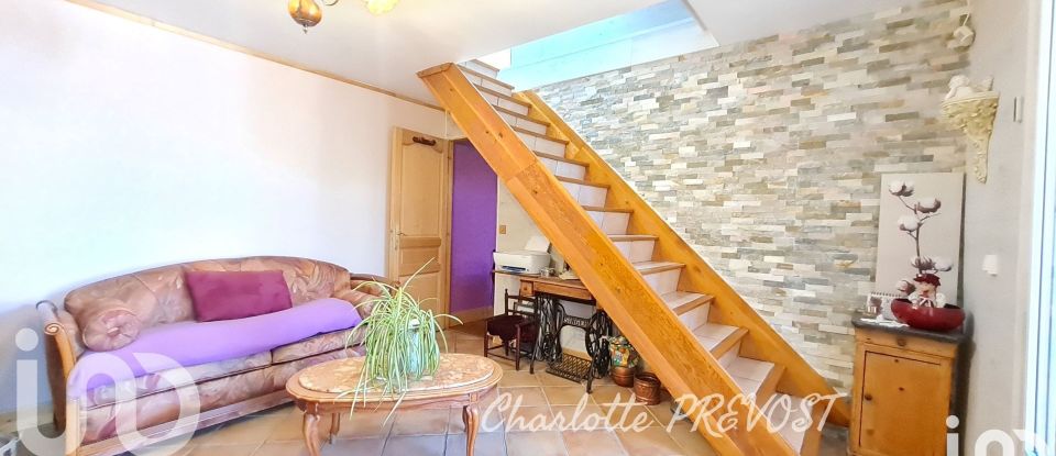 House 5 rooms of 107 m² in Bobigny (93000)