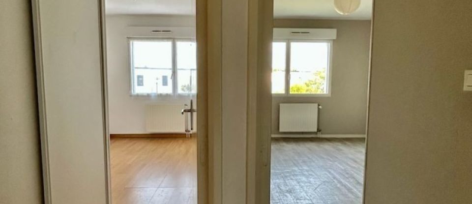 Apartment 3 rooms of 65 m² in Le Rheu (35650)
