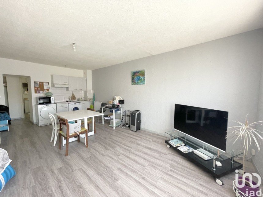 Apartment 3 rooms of 60 m² in Mios (33380)