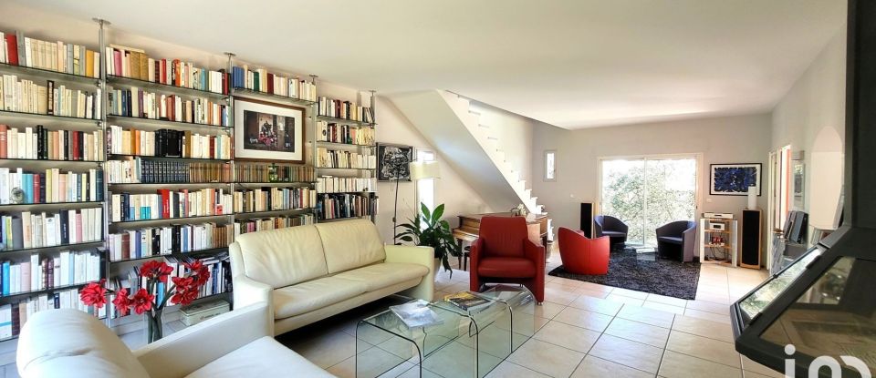 Maison 5 pièces de 170 m² à Villeneuve-lès-Avignon (30400)