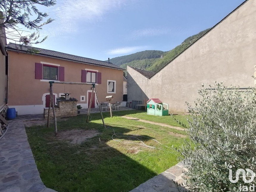 Maison 4 pièces de 111 m² à Ispagnac (48320)