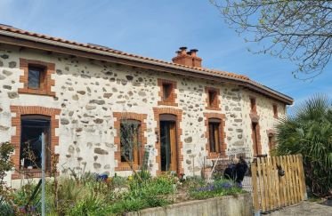 House 6 rooms of 170 m² in Trémentines (49340)