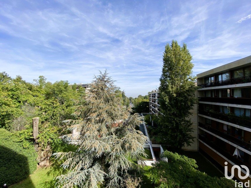 Apartment 5 rooms of 89 m² in La Celle-Saint-Cloud (78170)