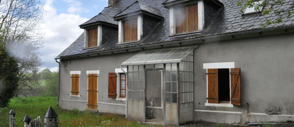 Maison 8 pièces de 224 m² à Saint-Donat (63680)
