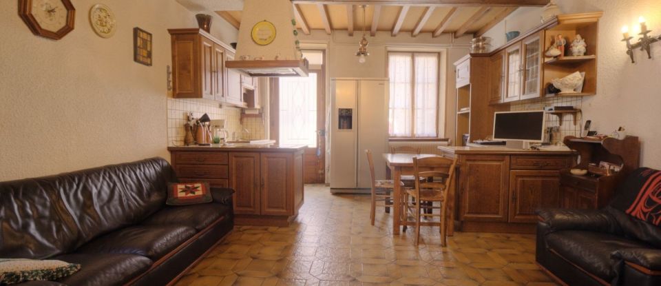House 6 rooms of 260 m² in Montmerle-sur-Saône (01090)