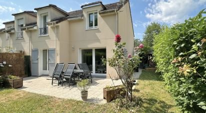House 6 rooms of 96 m² in Saint-Pierre-du-Perray (91280)