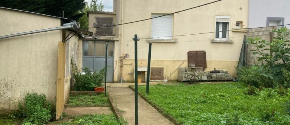 House 5 rooms of 100 m² in Haucourt-Moulaine (54860)