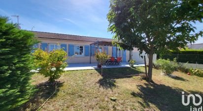 House 6 rooms of 100 m² in Fontenay-le-Comte (85200)