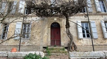 Mansion 8 rooms of 650 m² in Saint-Hilaire-de-Lusignan (47450)
