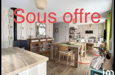 House 3 rooms of 65 m² in Grayan-et-l'Hôpital (33590)
