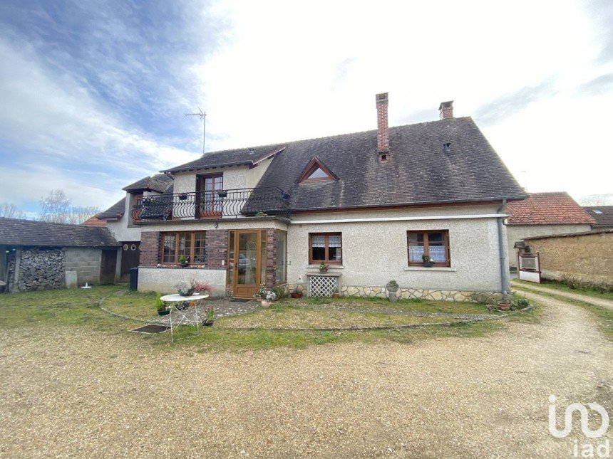 House 8 rooms of 185 m² in Chaudon (28210)