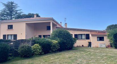 House 8 rooms of 190 m² in Pornic (44210)