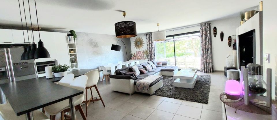 House 5 rooms of 123 m² in Marguerittes (30320)