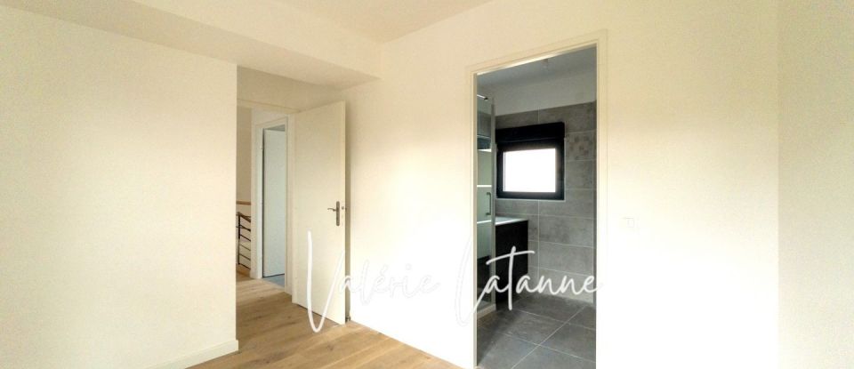 House 6 rooms of 125 m² in Saint-Maur-des-Fossés (94100)