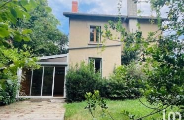 House 3 rooms of 62 m² in Montluçon (03100)