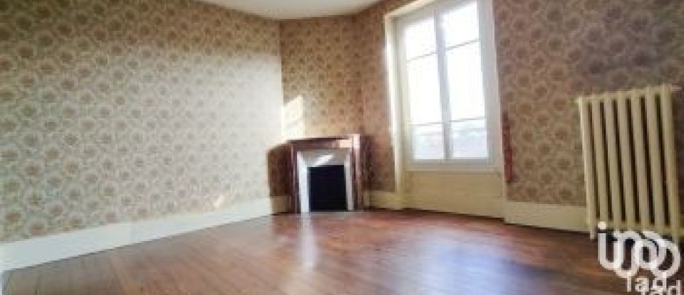 House 5 rooms of 116 m² in Rambouillet (78120)