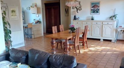 House 4 rooms of 105 m² in Séméac (65600)