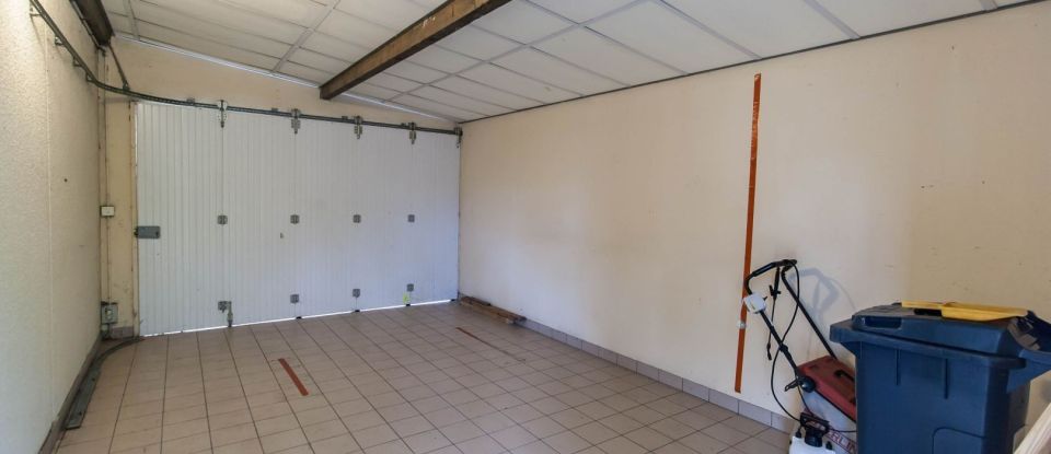 House 3 rooms of 82 m² in Châteauroux (36000)
