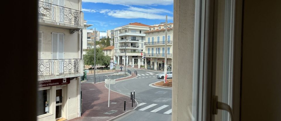 Appartement 2 pièces de 46 m² à Cannes (06400)