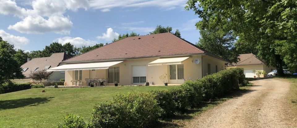 House 4 rooms of 176 m² in Carennac (46110)