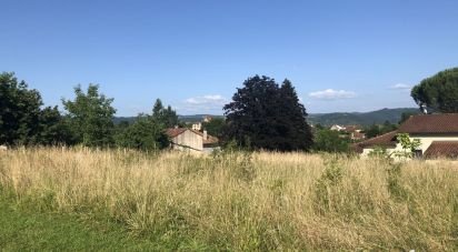 Land of 1,380 m² in Saint-Jean-Lespinasse (46400)