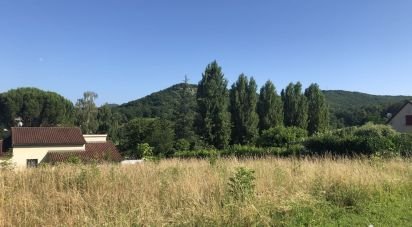 Land of 1,380 m² in Saint-Jean-Lespinasse (46400)