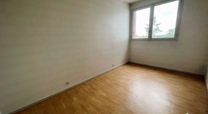 Apartment 3 rooms of 63 m² in Parthenay (79200)