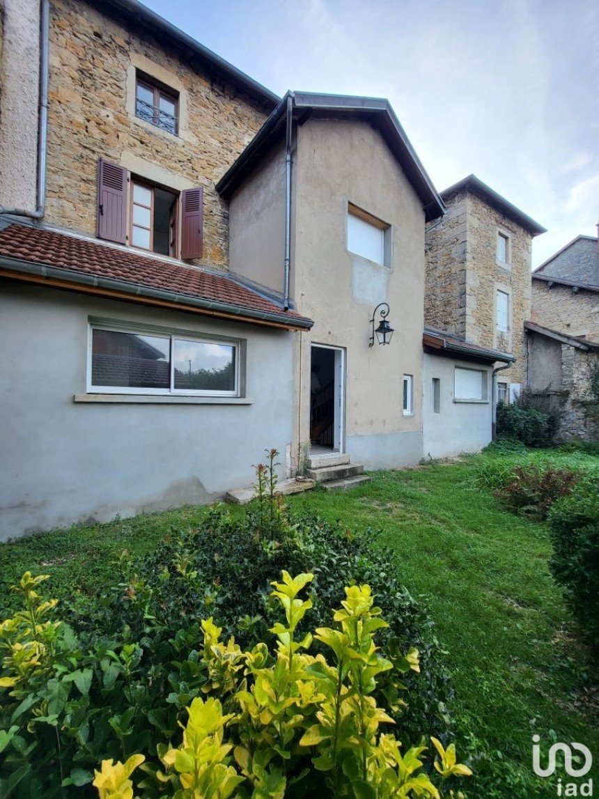 Maison 7 pièces de 170 m² à Serrières-de-Briord (01470)