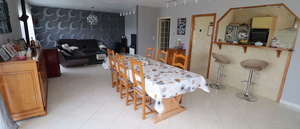 House 8 rooms of 205 m² in Montguyon (17270)