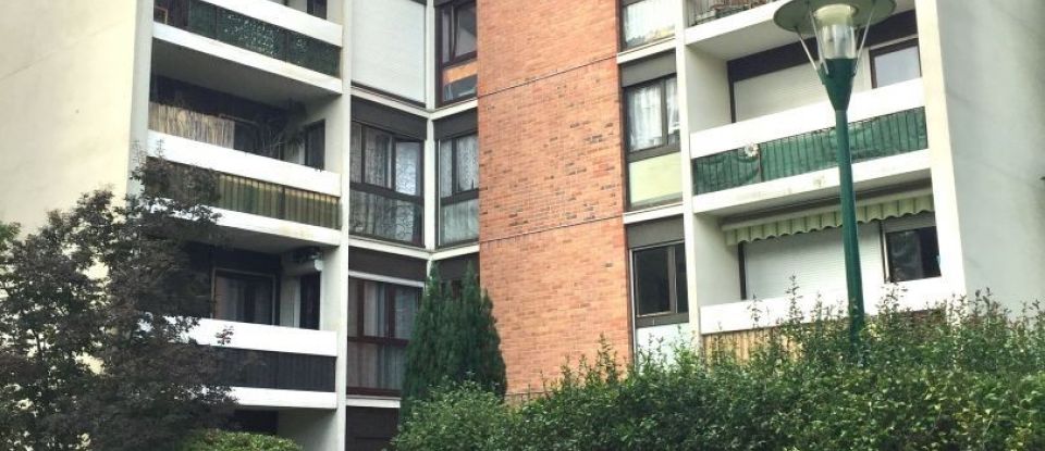 Apartment 5 rooms of 97 m² in - (91140)