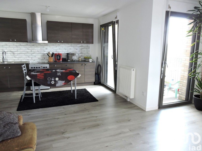 Apartment 3 rooms of 65 m² in Guyancourt (78280)