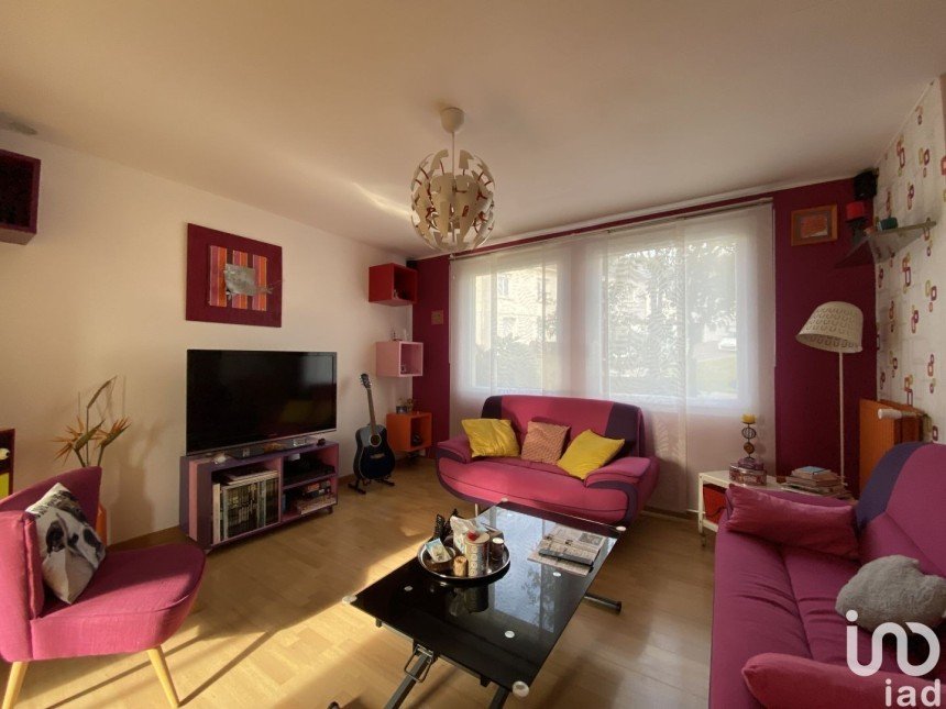 House 6 rooms of 94 m² in QUERQUEVILLE (50460)
