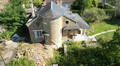 House 6 rooms of 155 m² in Sarlat-la-Canéda (24200)