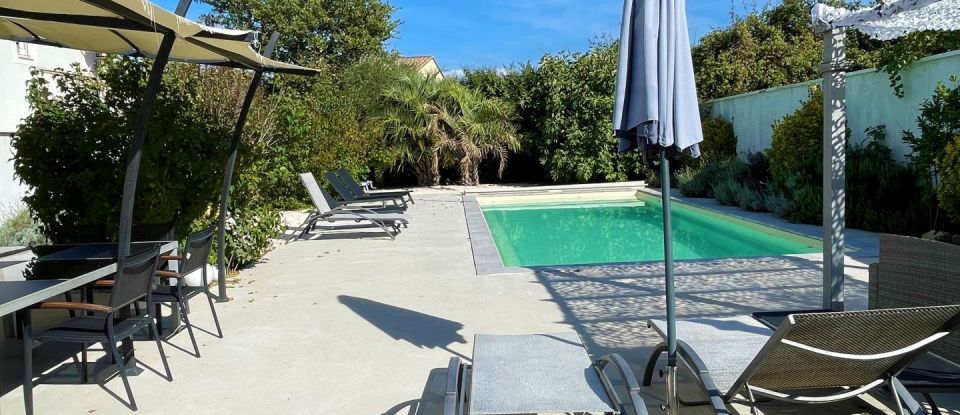 House 6 rooms of 174 m² in Cabasse (83340)