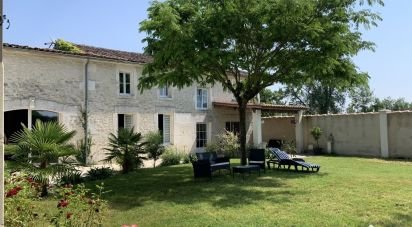 House 13 rooms of 333 m² in Bourg-Charente (16200)