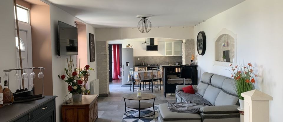 House 13 rooms of 333 m² in Bourg-Charente (16200)