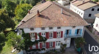 Maison 13 pièces de 720 m² à Saint-Bonnet-le-Chastel (63630)